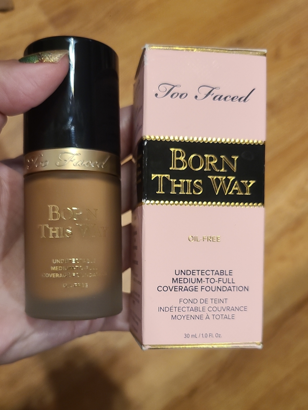 NWB Too Faced Born This Way Natural Finish Longwear
Liquid Foundation- Honey
